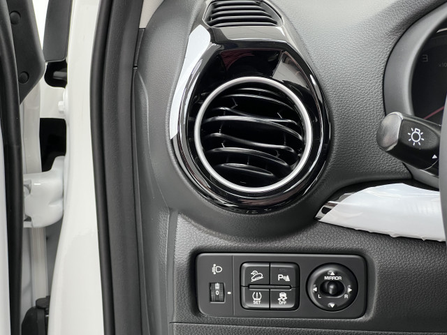 Kia KX1 DLX 1.4 100ch