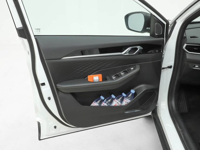 GEELY GEELY Coolray Binyue L 1.5TD 181ch DCT Starlight