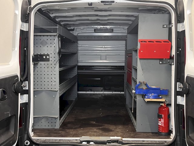 Renault Renault Trafic L2H1 130 GRAND CONFORT - TVA RÉCUPÉRABLE - 16 490 € HT