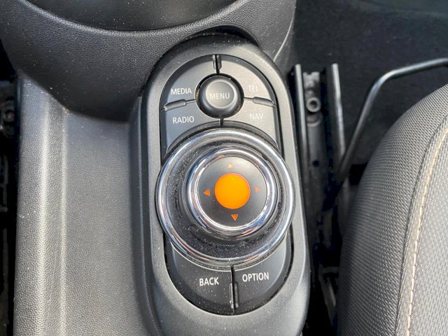 MINI Mini II (F56) Cooper D