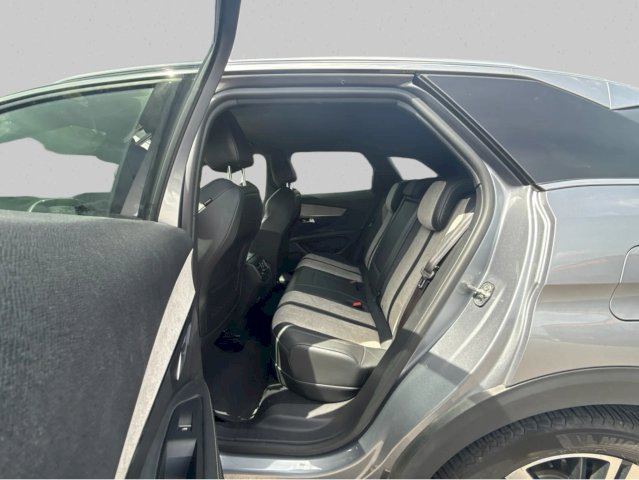 PEUGEOT 3008 II Hybrid4 300 GT Pack