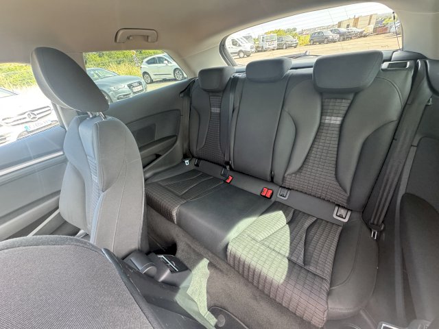 AUDI Audi A3 III 2.0 TDI 150ch FAP Ambiente S tronic 6
