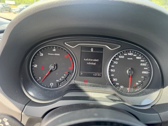AUDI Audi A3 III 2.0 TDI 150ch FAP Ambiente S tronic 6