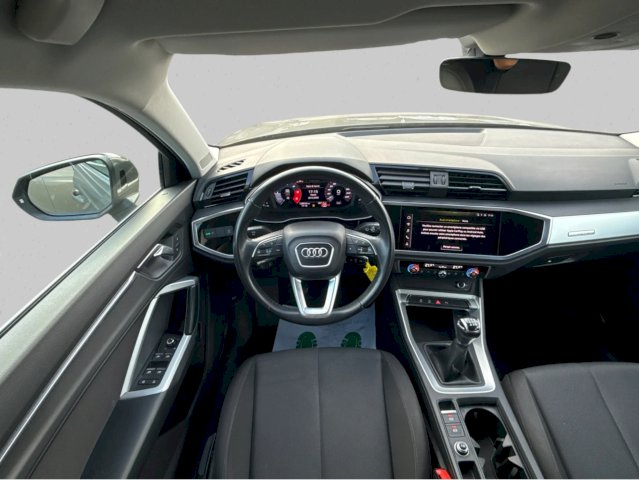 AUDI Audi Q3 35 TDI 150ch Design quattro / 1ere Main suivi Complet