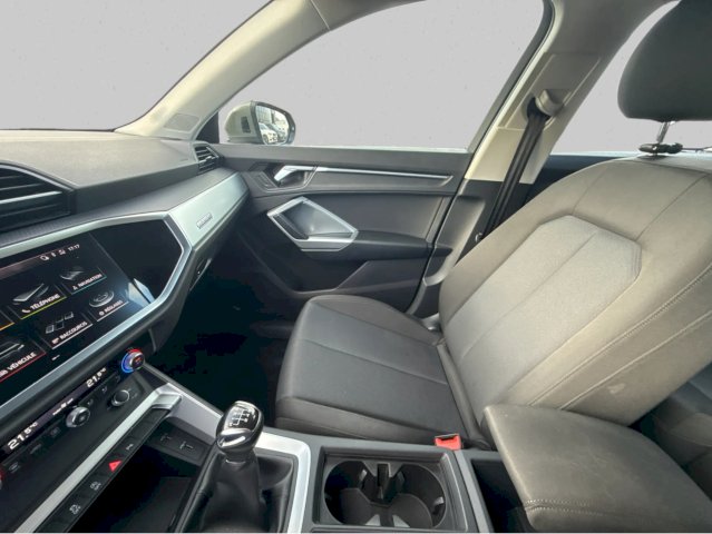AUDI Audi Q3 35 TDI 150ch Design quattro / 1ere Main suivi Complet