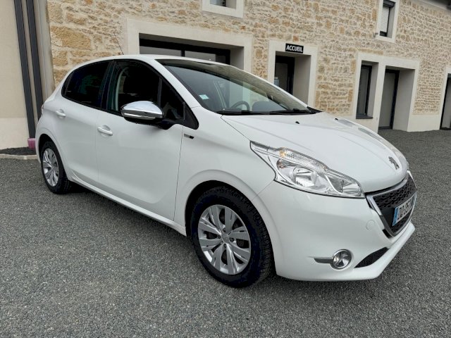 PEUGEOT Peugeot 208  1.2 PureTech 82ch Style 5p