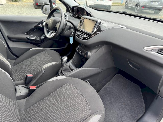 PEUGEOT Peugeot 208  1.2 PureTech 82ch Style 5p