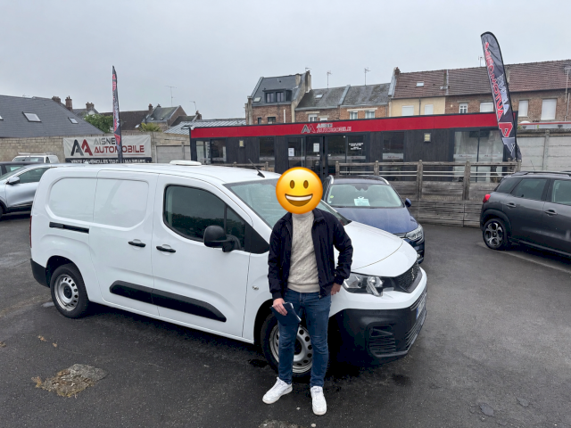 Peugeot Peugeot Partner Long  950kg BlueHDi 130ch Asphalt  / kit bois cloisonné / origine France / ct Ok / TVA récupérable / entretien  suivi / kit distribution & fap neuf / garantie 12 mois