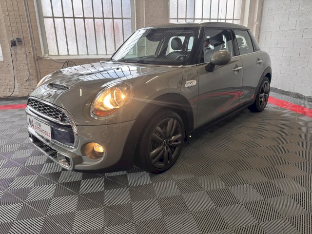 Mini Mini Mini f55 COOPER SD 170 / origine France / entretien suivi 