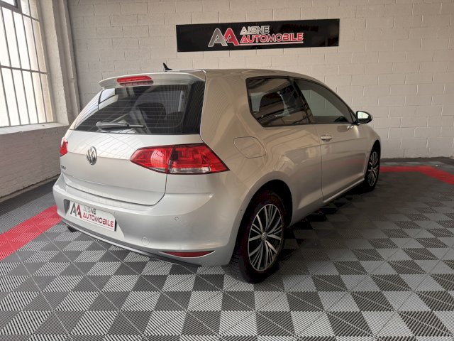 Volkswagen Volkswagen Golf VII 1.2 TSI 110ch BlueMotion Technology Confortline DSG7 3p
