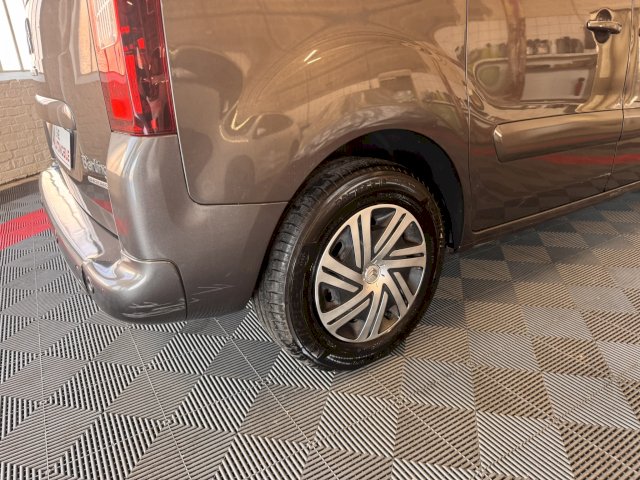 Citroen Citroën Berlingo MULTISPACE 1.6 BlueHDi 100ch Feel S&S ETG6 5 PLACES