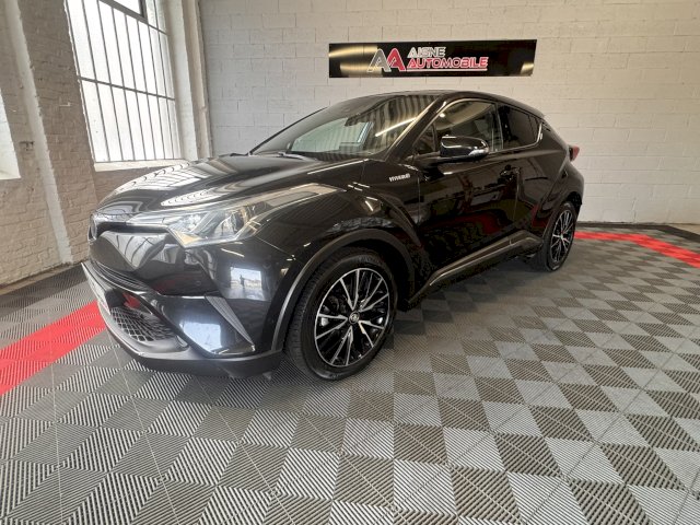 Toyota Toyota C-Hr 122h Distinctive 2WD E-CVT