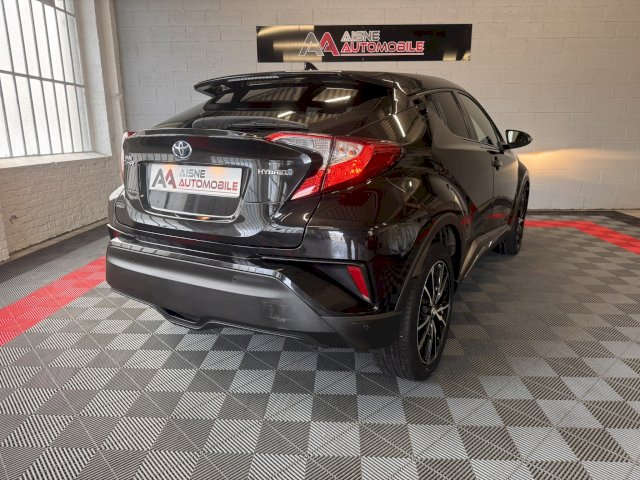 Toyota Toyota C-Hr 122h Distinctive 2WD E-CVT