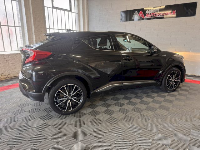 Toyota Toyota C-Hr 122h Distinctive 2WD E-CVT