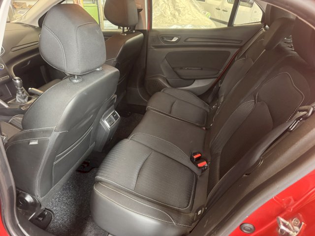 Renault Renault Megane IV (BFB) 1.5 dCi 90ch energy Business