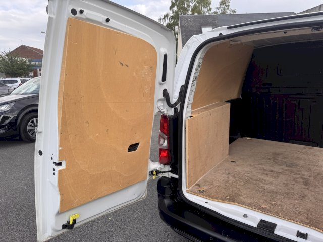Citroen Citroën Berlingo Berlingo Fourgon Driver M 650kg 1.5 BlueHDi 100CV BVM6