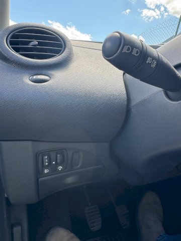 Renault Renault Twingo II (C44) 1.2 LEV 16v 75ch Authentique eco²