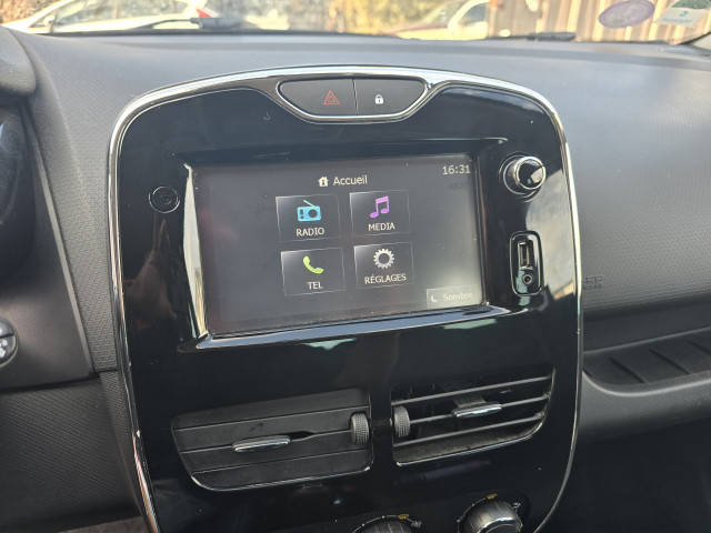 Renault Renault Clio IV (B98) 1.2 16v 75ch Limited