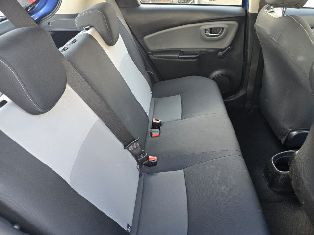 Toyota Toyota Yaris III 110 VVT-i France Connect 5p RC19