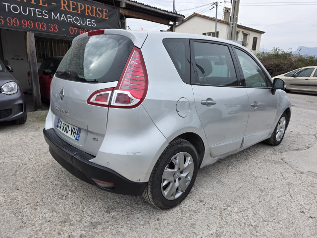 Renault Renault Scenic III 1.5 dCi 110ch Toit ouvrant eco²