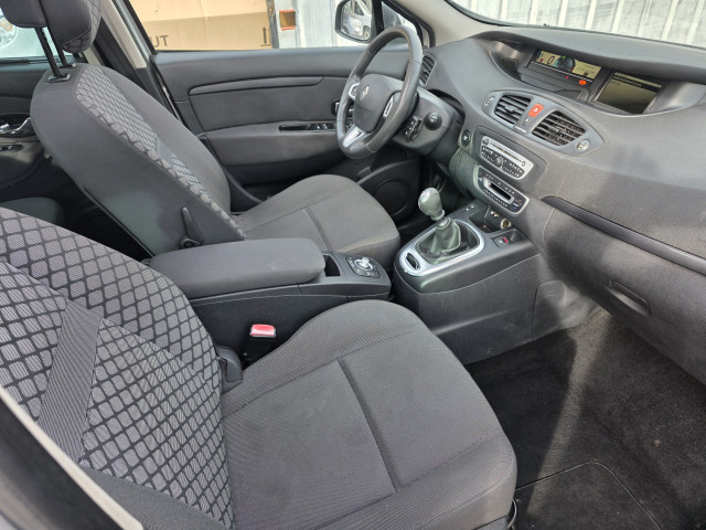 Renault Renault Scenic III 1.5 dCi 110ch Toit ouvrant eco²