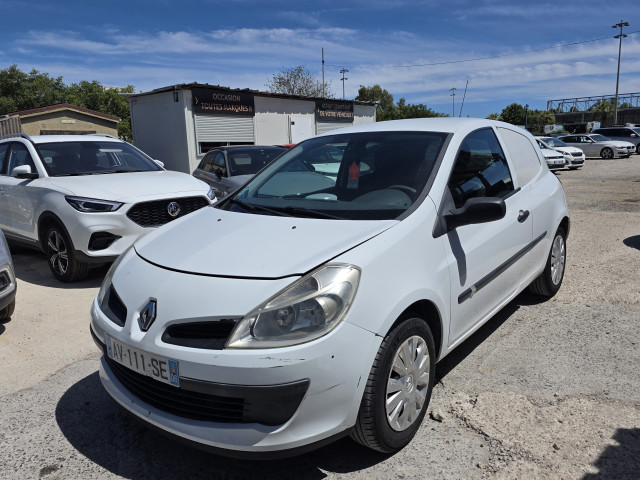 Renault Renault Clio III dCi 70ch Société 2 places Clim