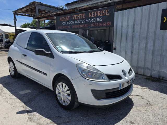 Renault Renault Clio III dCi 70ch Société 2 places Clim