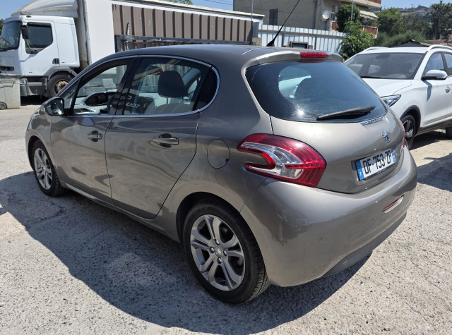 Peugeot Peugeot 208  1.6 VTi Allure BA 5p