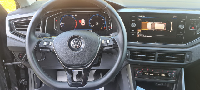 Volkswagen Volkswagen Polo VI 1.6 TDI 95ch Carat Exclusive