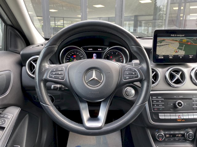 Mercedes-Benz Mercedes-Benz Classe GLA I (X156) 200 Sensation 7G-DCT