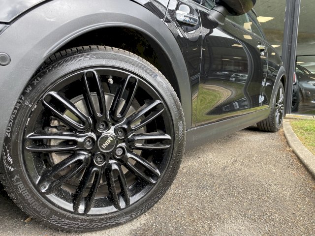 Mini Mini  III (F56) Cooper S 178ch Edition Camden BVA7