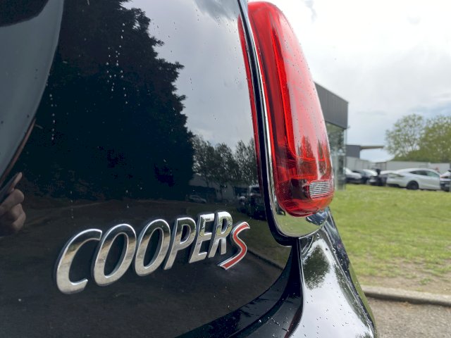 Mini Mini  III (F56) Cooper S 178ch Edition Camden BVA7