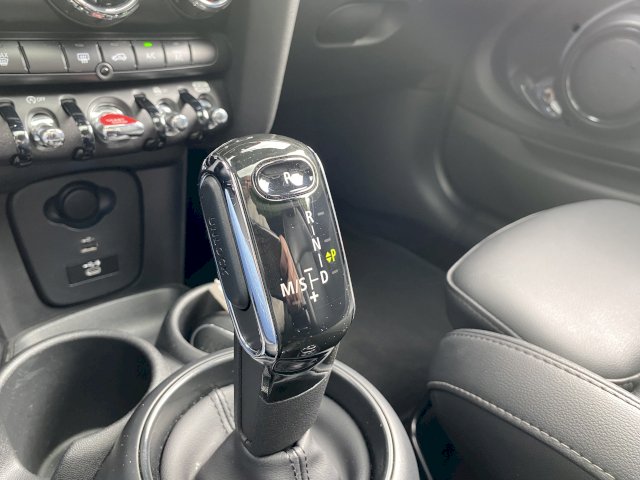 Mini Mini  III (F56) Cooper S 178ch Edition Camden BVA7