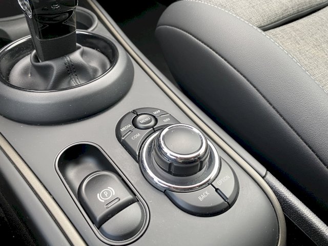 Mini Mini Countryman II (F60) Cooper  136ch  Business Design BVA7