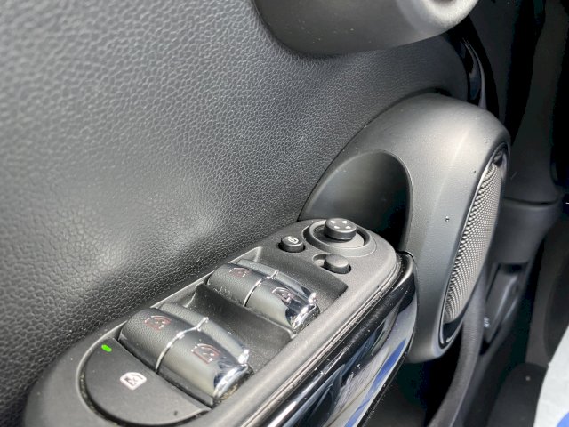 Mini Mini  5p Cooper 136ch Edition Greenwich BVA7 109g