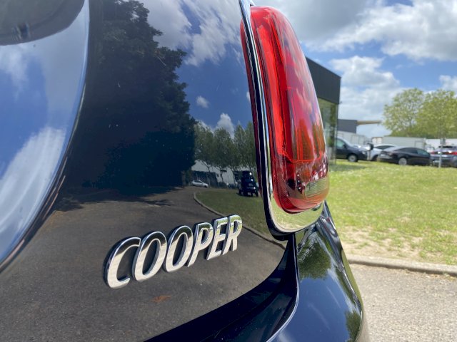 Mini Mini  III (F56) Cooper 136ch Edition Camden BVA7