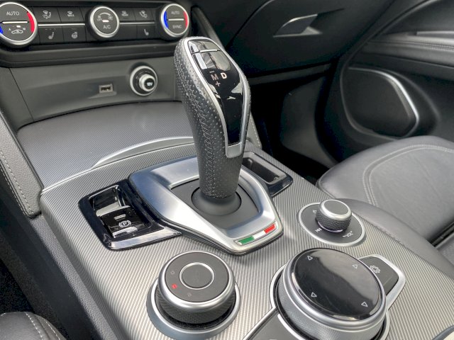 Alfa-Romeo Alfa-Romeo Stelvio 2.2 Diesel 210ch Veloce Q4 AT8 MY20
