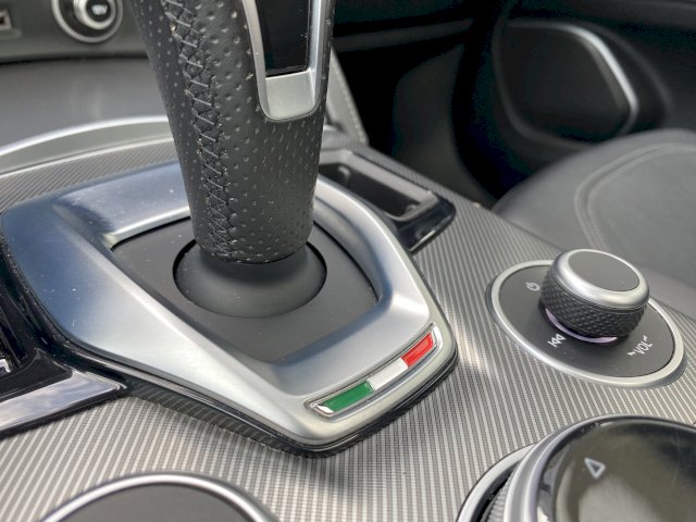 Alfa-Romeo Alfa-Romeo Stelvio 2.2 Diesel 210ch Veloce Q4 AT8 MY20