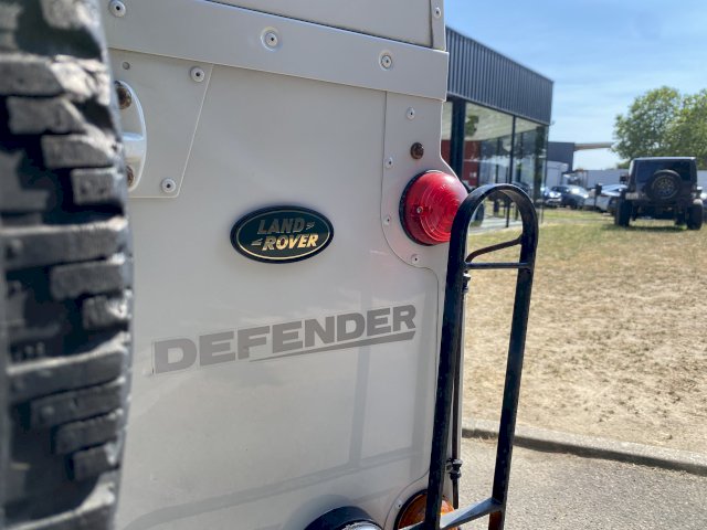 Land-Rover Land-Rover Defender II HT 90 2.4 TD E