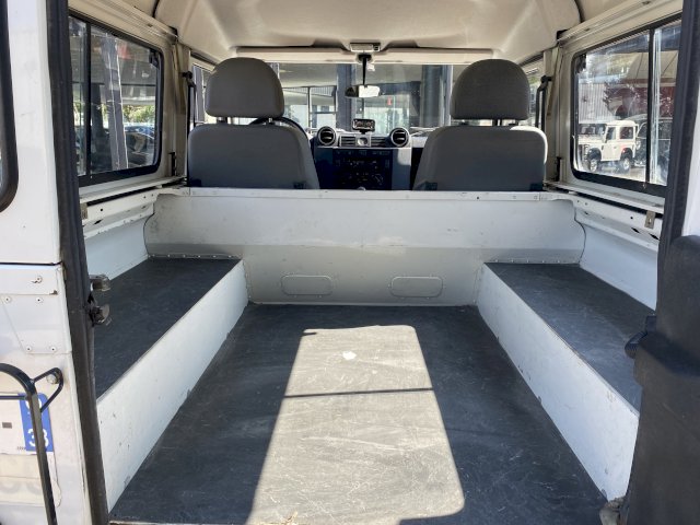 Land-Rover Land-Rover Defender II HT 90 2.4 TD E