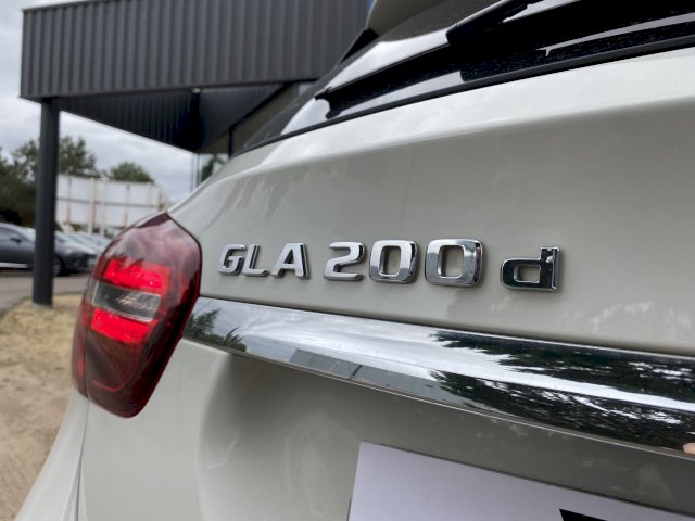 Mercedes-Benz Mercedes-Benz Classe GLA I (X156) 200 d Sensation 7G-DCT