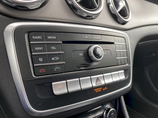 Mercedes-Benz Mercedes-Benz Classe GLA I (X156) 200 d Sensation 7G-DCT