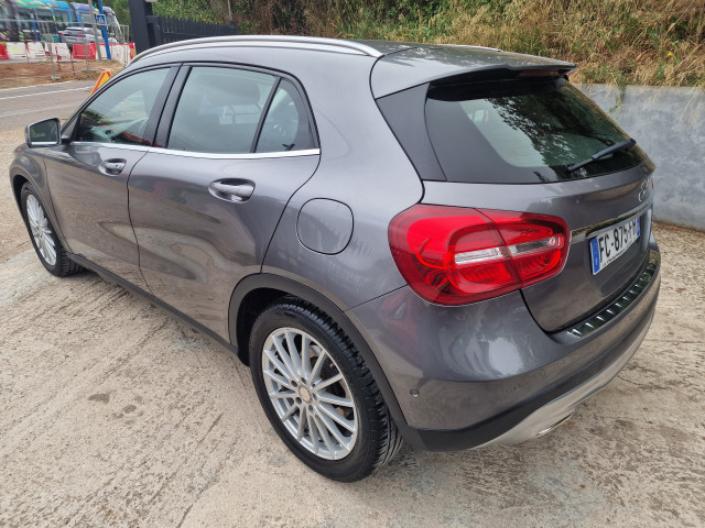 Mercedes-Benz Mercedes-Benz Classe GLA I (X156) 180 Sensation 7G-DCT
