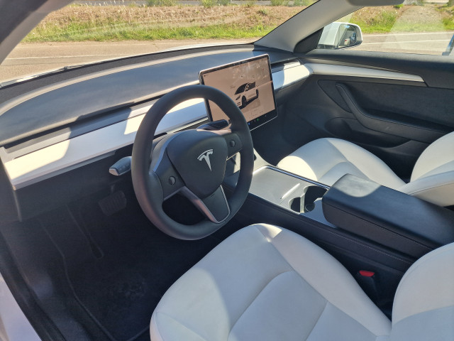 Tesla Tesla Model 3  Standard RWD Plus MY22