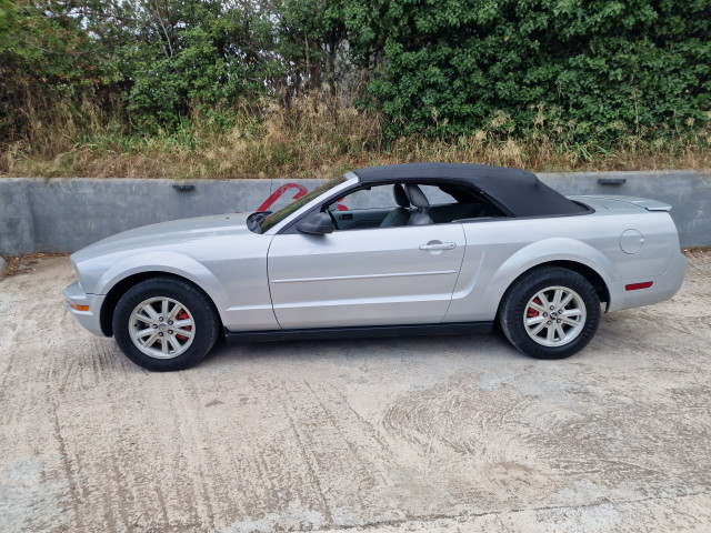 Ford Ford Mustang Convertible MUSTANG CABRIOLET