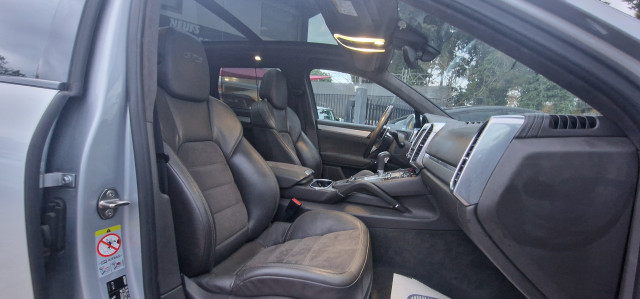 Porsche Porsche Cayenne II (958) 3.6 440ch GTS