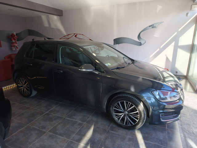 Volkswagen Volkswagen Golf VII 1.6 TDI 110ch BlueMotion Technology FAP Allstar 5p