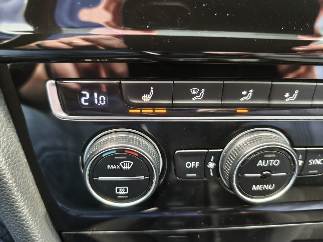 Volkswagen Volkswagen Golf VII 1.6 TDI 110ch BlueMotion Technology FAP Allstar 5p