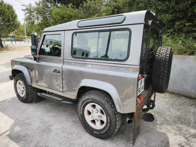 Land-Rover Land-Rover Defender II HT 90 2.4 TD E