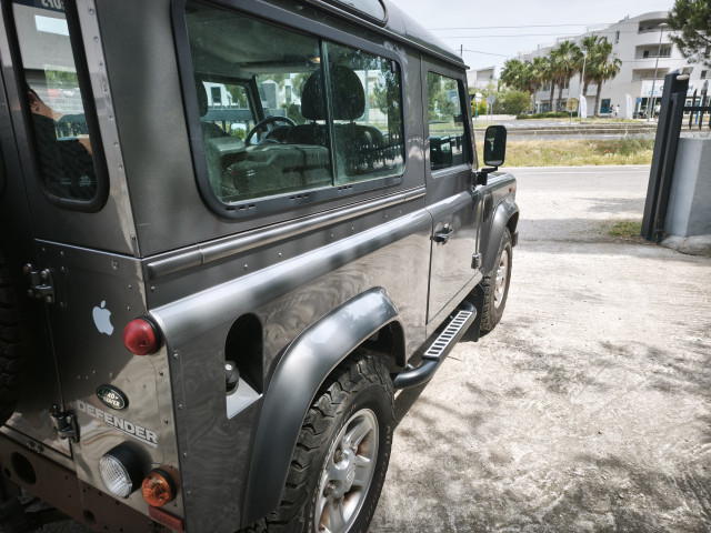 Land-Rover Land-Rover Defender II HT 90 2.4 TD E